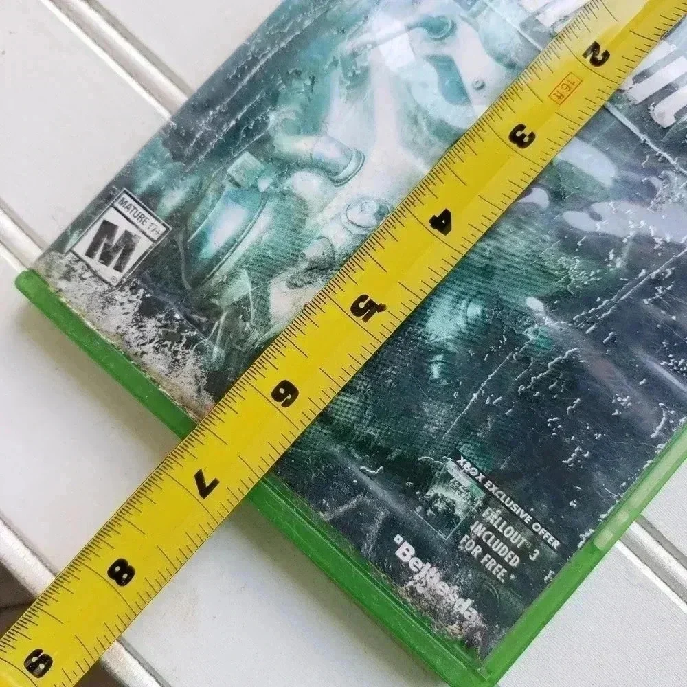 Fallout 4 (Microsoft Xbox One, 2015) VERY GOOD But Case Is Little Damaged
